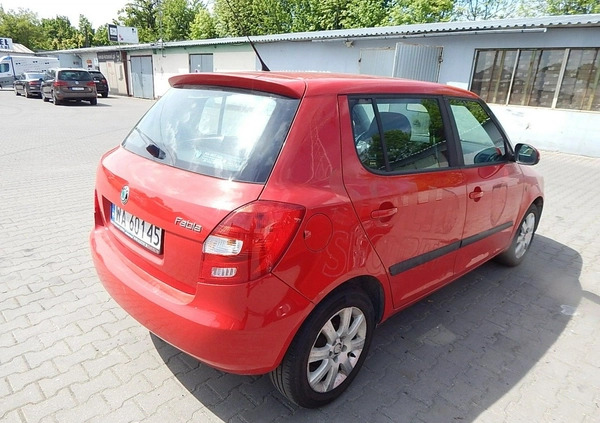 Skoda Fabia cena 9052 przebieg: 156941, rok produkcji 2011 z Wielichowo małe 106